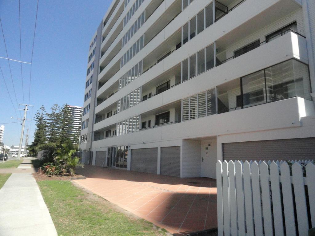 Queensleigh Holiday Apartments Broadbeach Exterior foto