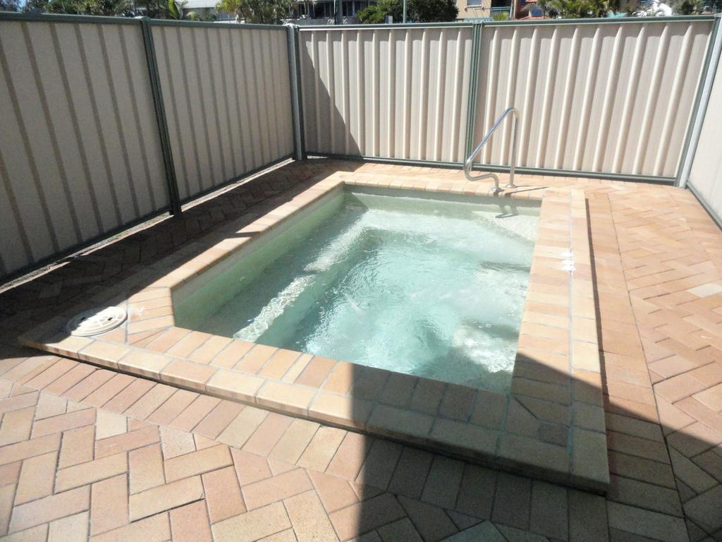 Queensleigh Holiday Apartments Broadbeach Exterior foto